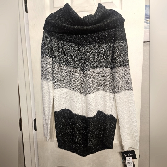 Black white gray glitter turtleneck sweater BY & BY sz large NEW - Picture 1 of 9